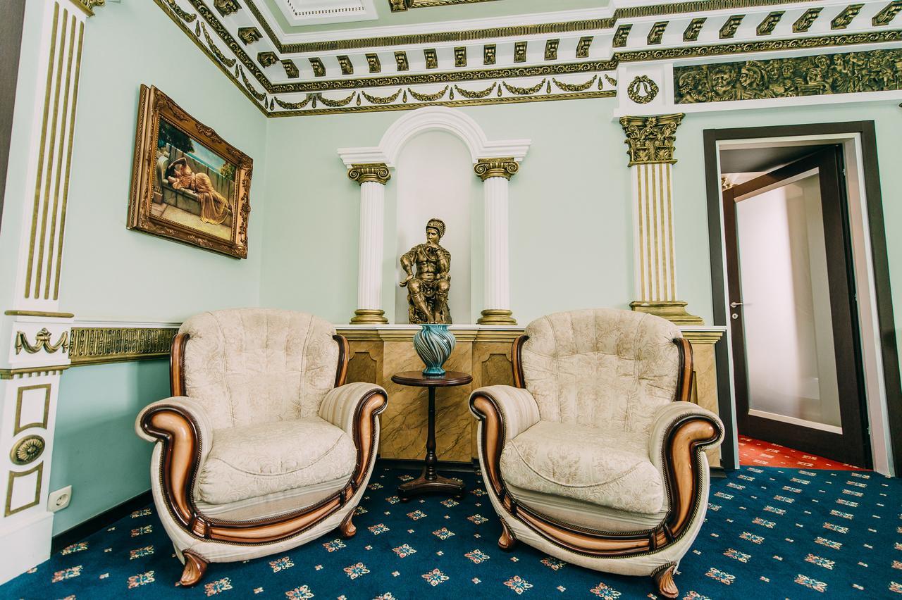 Urartu Hotel Харков Екстериор снимка